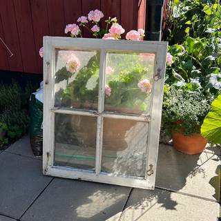 Litet fönster från 1800-talet