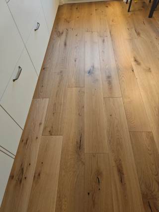 Vacker parkett, ek, 10,3 m2, 1-stav